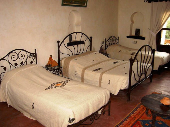 Chez Momo - family room